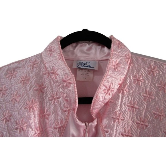 Lady Camille 1X Pink Satin Zip Front Floral Embroidered Quilted Yolk EUC - Picture 7 of 16
